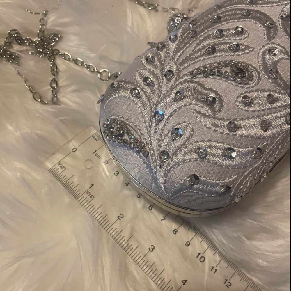 💥SOLD💥 💎 Satin sequinned and crystal purse/clutch NWOT - Picture 6 of 6